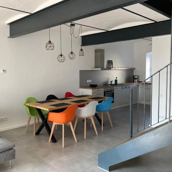 Ferienwohnung Zweinig 04, hotel v destinaci Roßwein