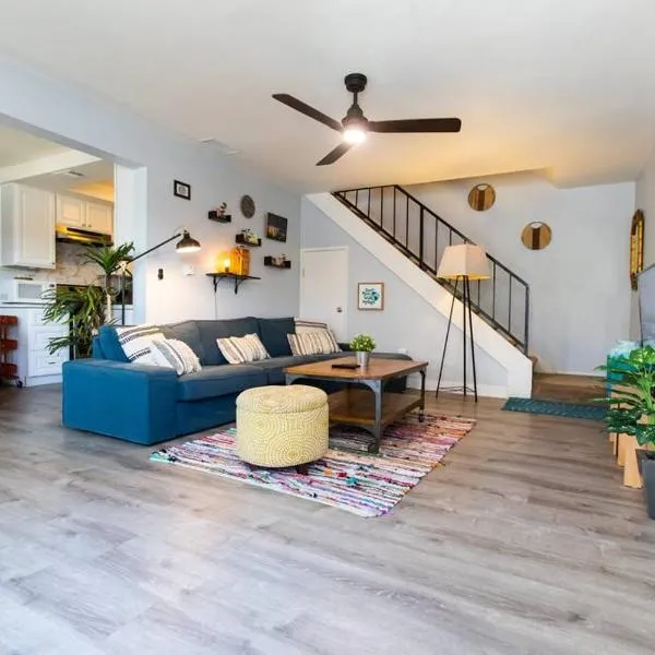 Cali Condo+BBQ+MemoryFoamBeds+12min to Beach, hotel in San Juan Capistrano