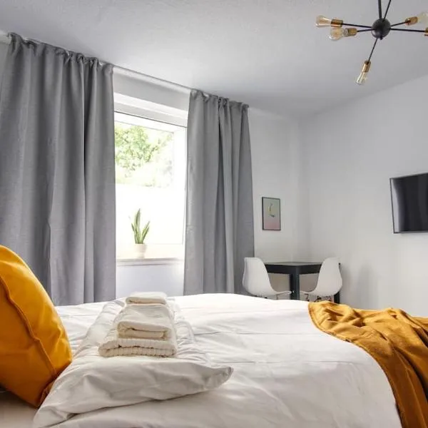 SpaceStays Two-Room Suite WIFI Netflix، فندق في إيسن
