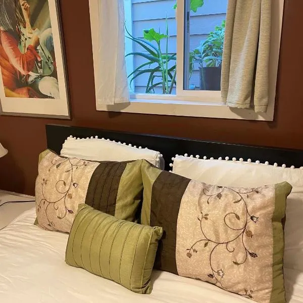 B-Love's Guest House, hotel v destinaci Oakland