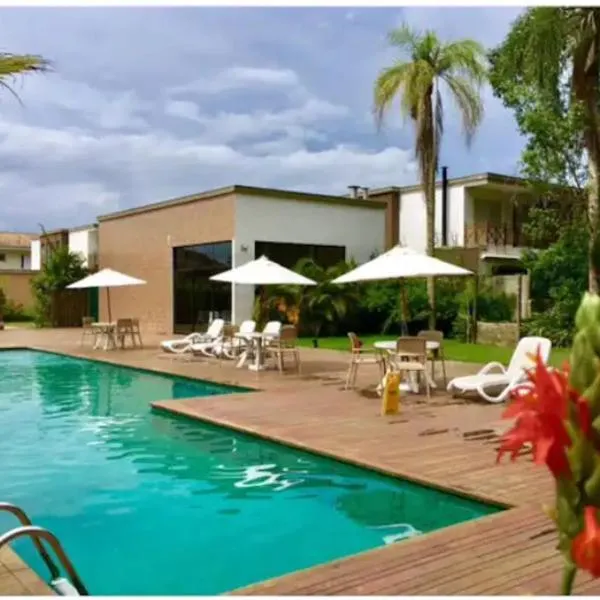 Linda Casa de alto padrão em praia de Juquehy, hotel in São Sebastião