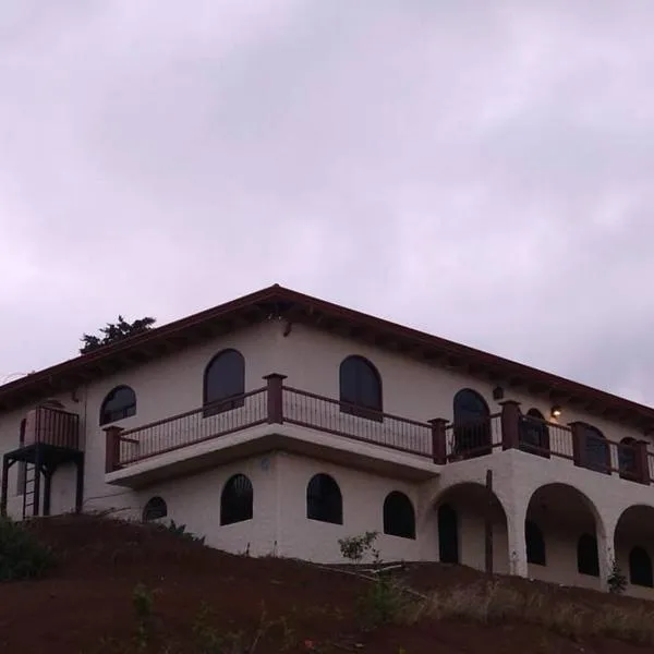 casa-patriana, hotel in San Ramón