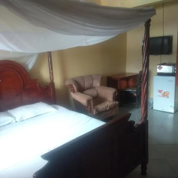 Riversand Hotel, rooms with lake views,WI FI & balcony, hotel v destinaci Kisumu