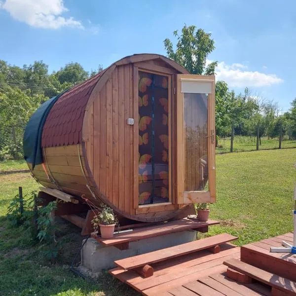 MANÓ HORDÓHÁZAK, hotel v destinaci Pázmánd