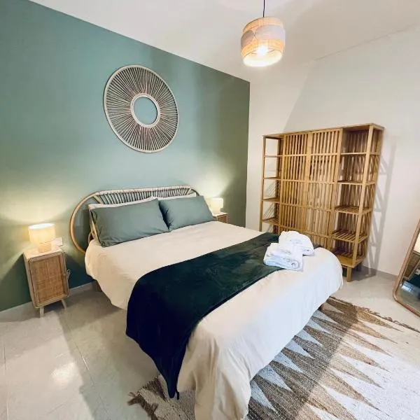 Casa Antonia - Brand-new flat in the old town, hotel en Conversano