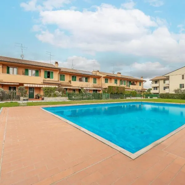 Villa Calmasino - Swimming Pool and Garda Lake, hotell i Cavaion Veronese