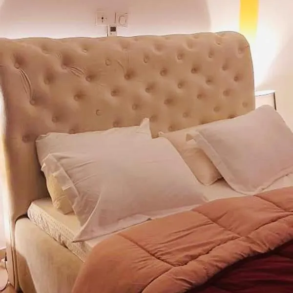 2 pièces très moderne à Cocody Angré Château, hotel v destinaci Cocody