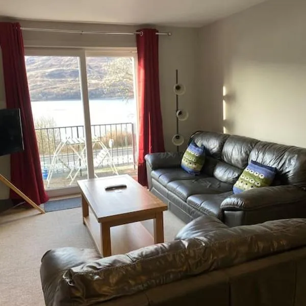 Fassifern. 1st Floor Apartment with Loch View, hotel v destinaci Fort William