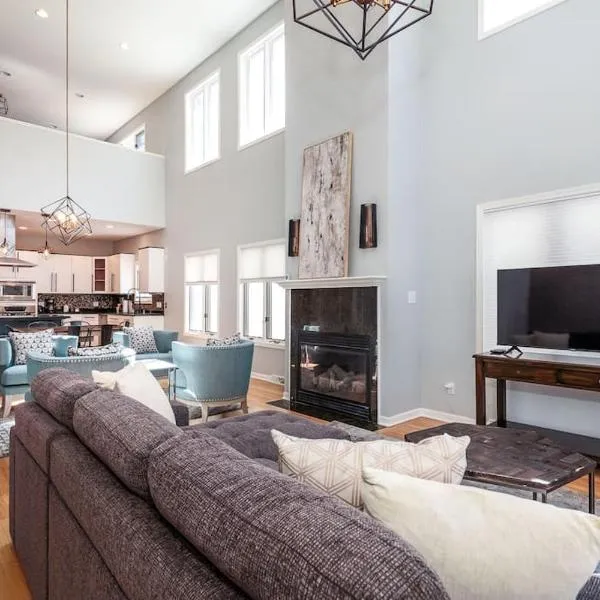 Eclectic Stylish and Cozy Milwaukee Unit, hotel in Milwaukee