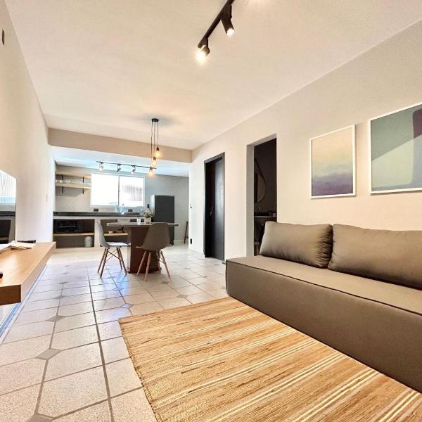 003 - Apartamento com 2 dormitórios na praia de Bombas - Foto 5