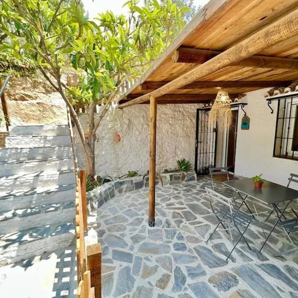 Rural House en cortijo andaluz, hotel in Vélez de Benaudalla