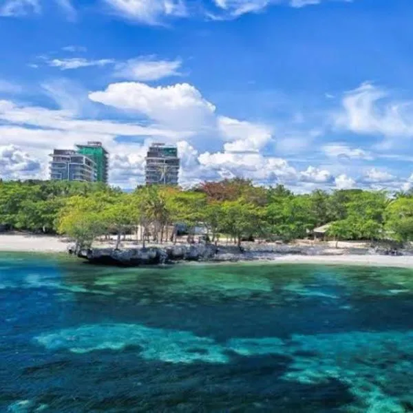 Tambuli Resort & Spa Mactan Cebu Full Resort Access B2C Condo，位于Lapu Lapu City的酒店