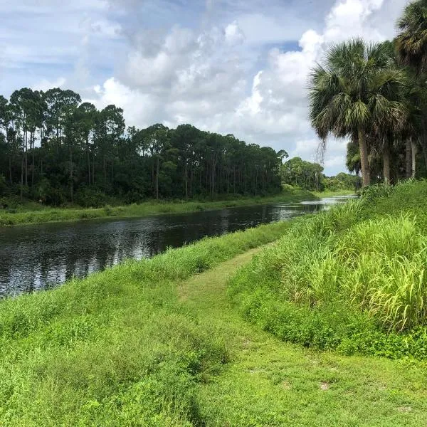Great escape, hotel in Palm Bay