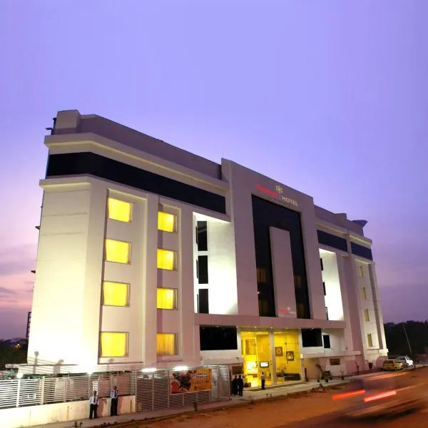 Peerless Hotel Hyderabad, hotelli kohteessa Lingampalli
