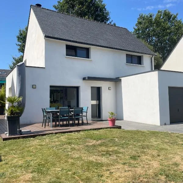 Maison 4ch/8pers Bourg de Baden, hotel em Baden