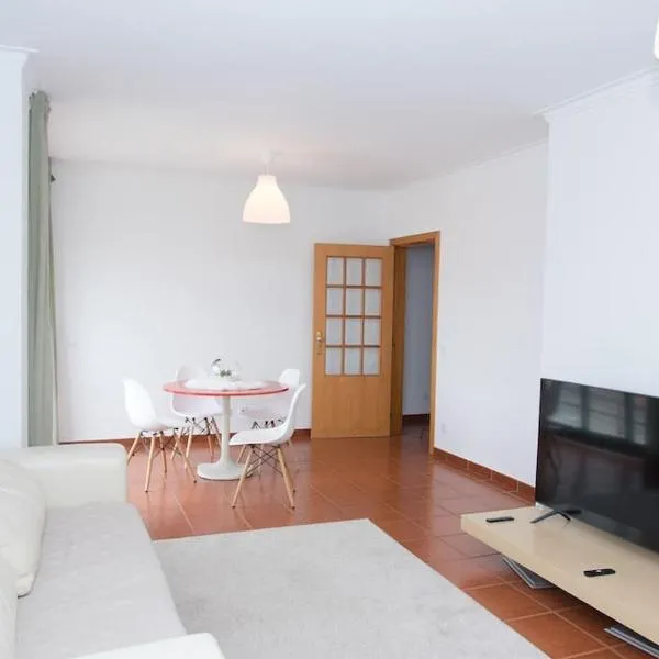 Paulo Guest Apartment by Rosado, hotel in Caldas da Rainha