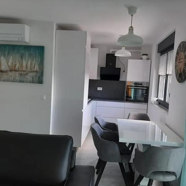 Apartments Šućur, ξενοδοχείο σε Preko
