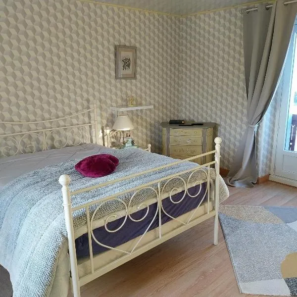 Chambre d hote les frangins, hotel v destinácii Avrillé