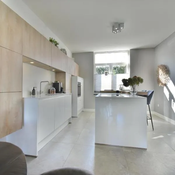 Stylish Home near Maastricht Alicias house, hotel v destinaci Lanaken