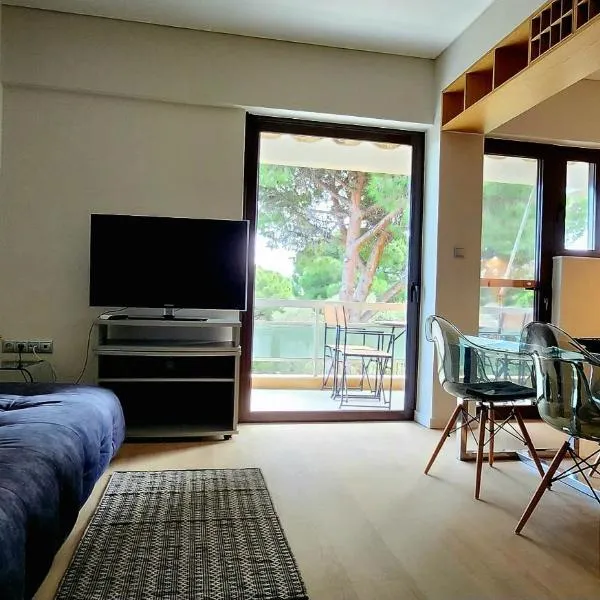 Zouberi Τwins Luxury Appartments(South), hotel in Nea Makri