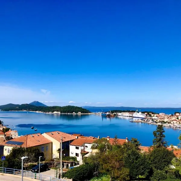 Beautiful view apartment with garage space, hotel in Mali Lošinj