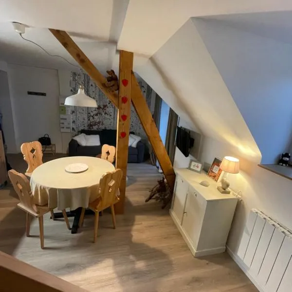 Beau duplex vue sur le Lac Blanc, hotel v destinaci Orbey
