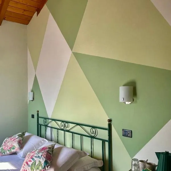 Dependance Pesce d'Oro, hotel v destinaci Verbania