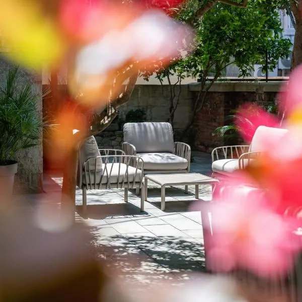 Azur Palace Luxury Rooms, hotel in Split
