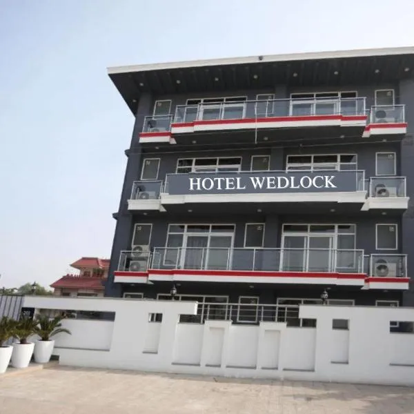 Hotel Wedlock sector 47, hotel di Bhundsi