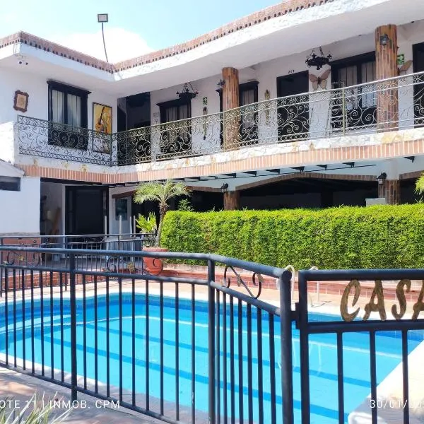 Hotel y Restaurante Casa Medina, hotel v destinaci La Plata