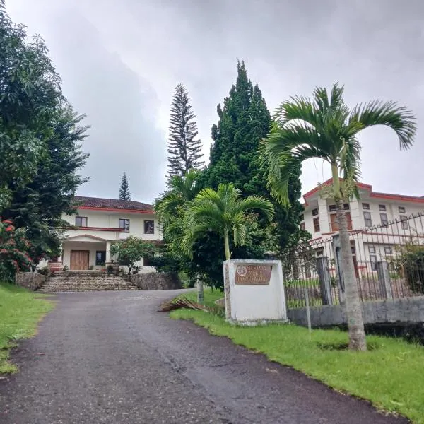 Hotel MBC Ruteng, hotel v destinaci Ruteng