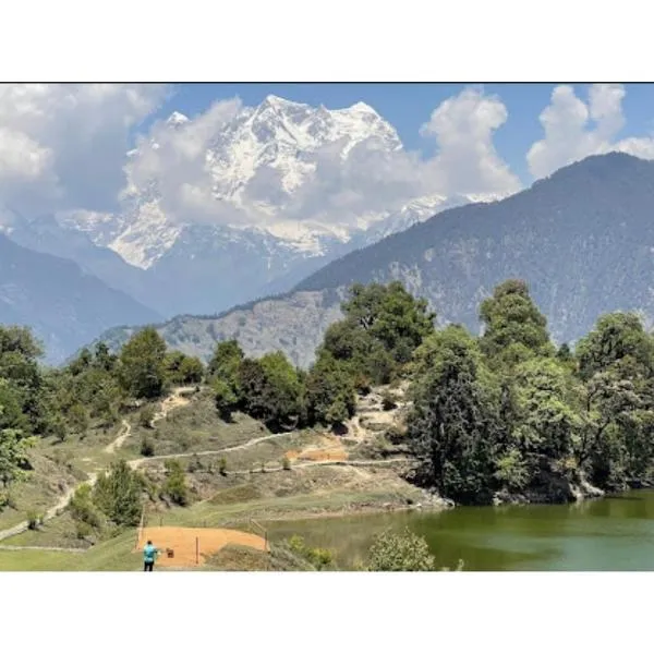 Kedarkashi Cottage, Kedarnath Road, Guptkashi, hotel v destinaci Kurchhola