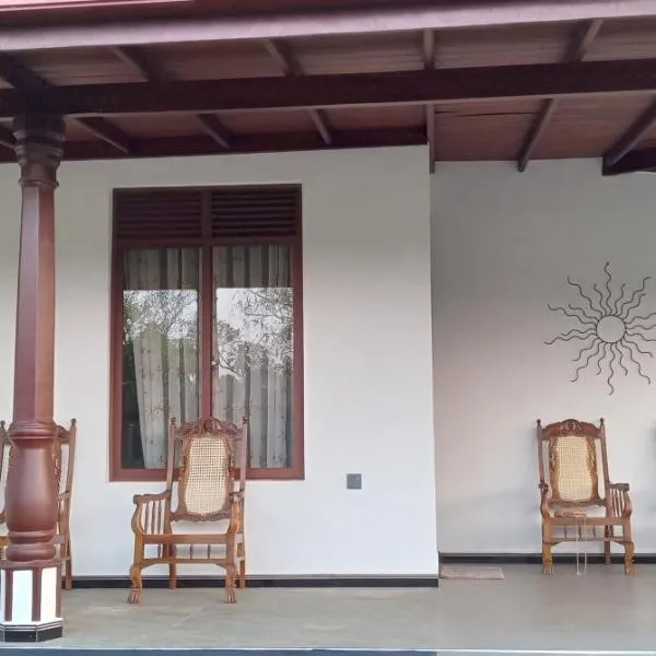 Bliss Lake, Holiday Bungalow, Thissawewa, hotel v destinaci Anuradhápura