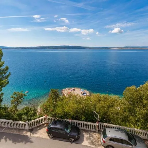 Apartment Golden Sun, viešbutis mieste Dramalj