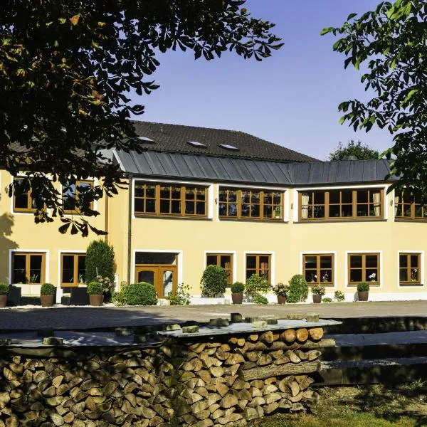 Landhotel Hallnberg, hotel in Isen