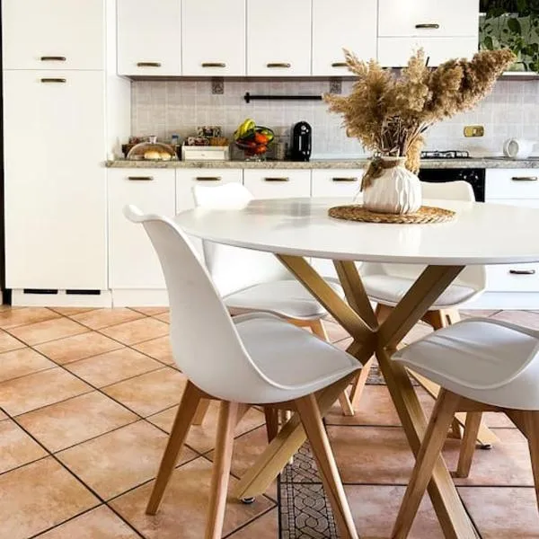 Carrie’s Home - Roma Fiumicino, hotel v destinaci Fiumicino