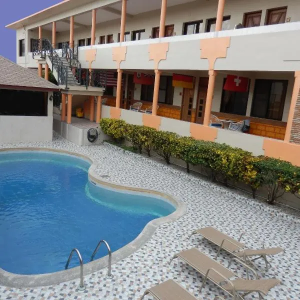 Hotel Garant & Suites, hotel di Boca Chica