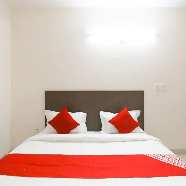 OYO Flagship 61722 Rajmahal Residency Hotel, hótel í Bhiwadi