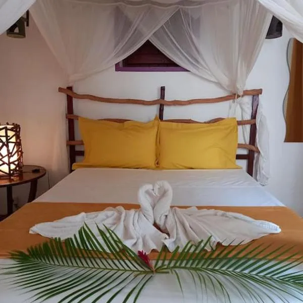 Bungalow atypique Ti Mabouya à 500m de la plage, hotel v destinaci Sainte-Anne