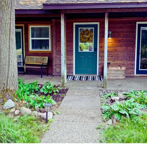 Nokasippi on 9 Brainerd Cabin and Cottage Sleeps up to 15, hotel in Brainerd