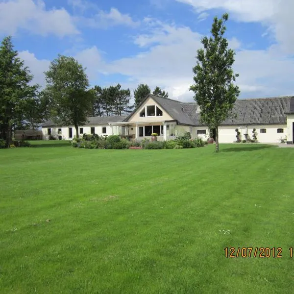 Bakkegården Homestay, hotel v destinaci Spottrup