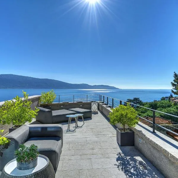 5 Terrazze Exlusive Apartments, hotel in Gargnano