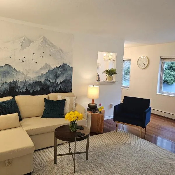 Cozy 1BR with Free Parking Downtown Conv Center, hotel in Seattle