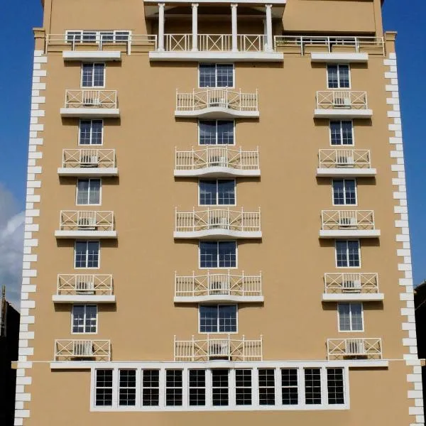 Hotel Andros, готель у місті Колон