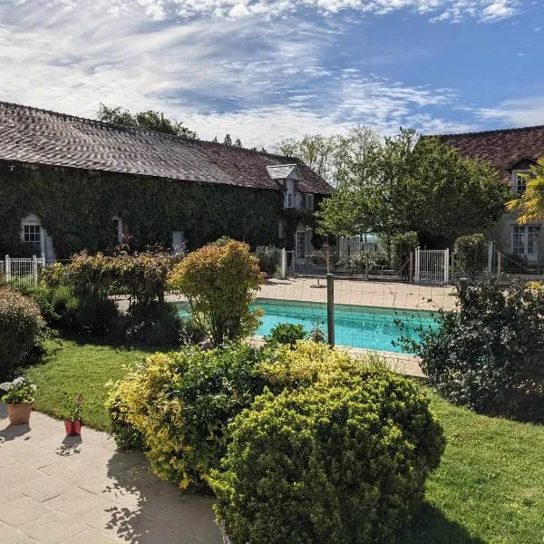 Domaine de Champouteau - Gîtes et Chambres d'hôtes, hotel i Averdon