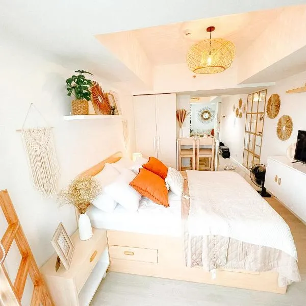 Serenity Sanctuary at Azure North Residences, hotel in San Fernando