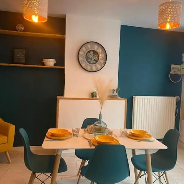 Agréable maison avec parking gratuit, hôtel à Quarouble