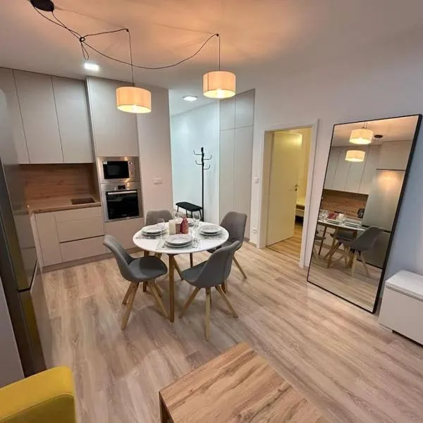 Modern apartment in Nuppu complex with parking, hotel in Trnávka