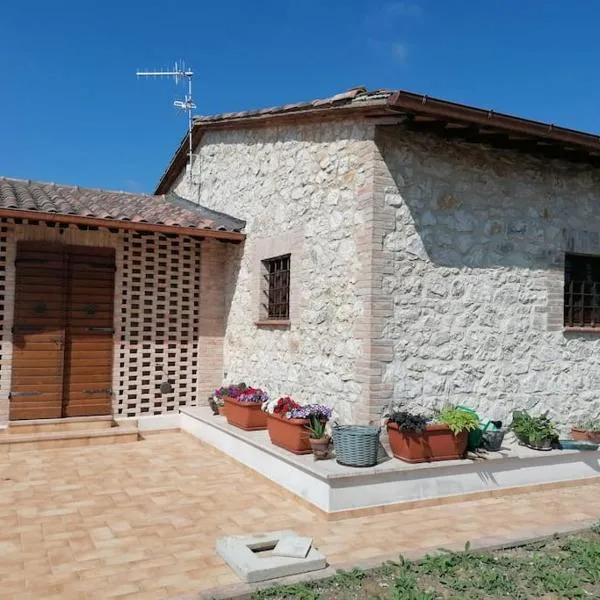 Una casa nel grano: Casa Luciola, מלון בPietra Rossa