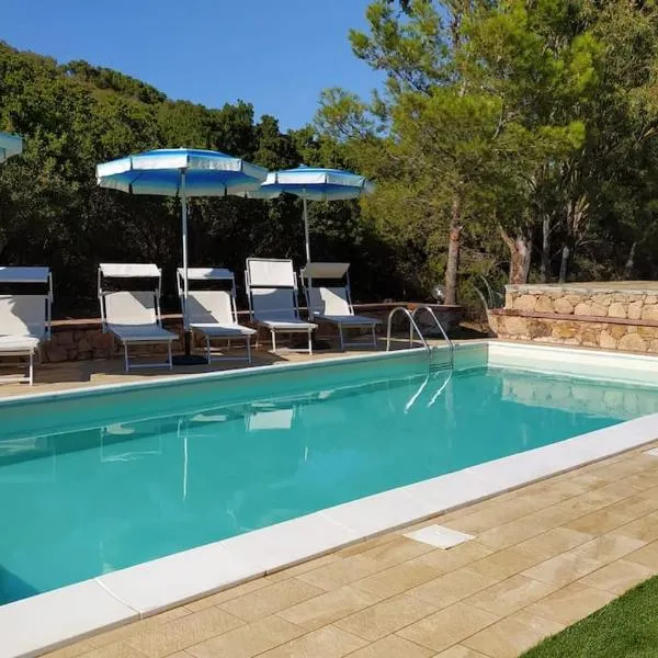 Domus Cristianae Villa Exclusive Pool Sea View, hotel en Nuragheddu